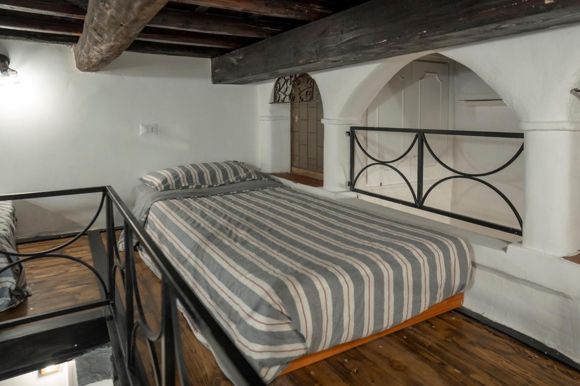 Home Domus Capocci - Rione Monti Rome Exterior photo