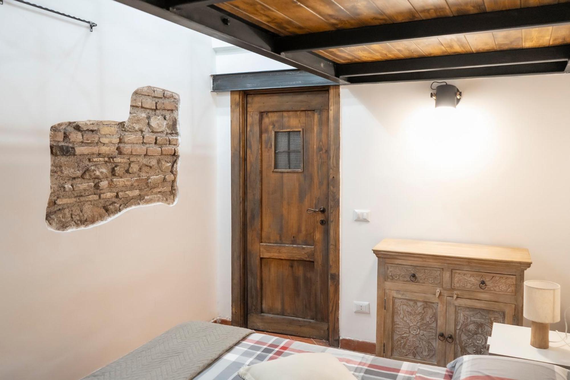 Home Domus Capocci - Rione Monti Rome Exterior photo